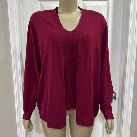 CHICO’S CARDIGAN AND V-NECK SWEATER TANK. BERRY COMPOTE - Picture 1 of 6
